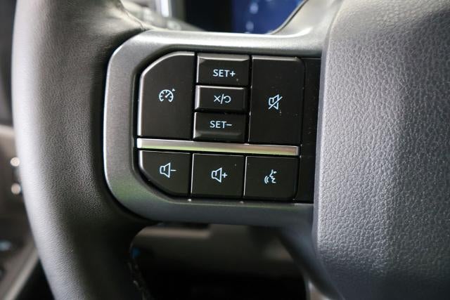 2027 Ford Super Duty F-350 SRW XLT