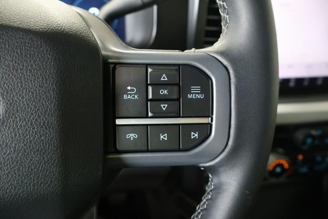 2027 Ford Super Duty F-350 SRW XLT