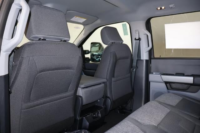 2027 Ford Super Duty F-350 SRW XLT