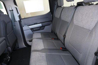 2027 Ford Super Duty F-350 SRW XLT