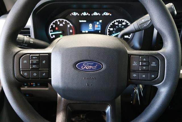 2027 Ford Super Duty F-350 SRW XLT