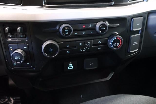 2027 Ford Super Duty F-350 SRW XLT