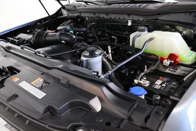 2027 Ford Super Duty F-350 SRW XLT