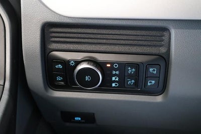 2027 Ford Super Duty F-350 SRW XLT