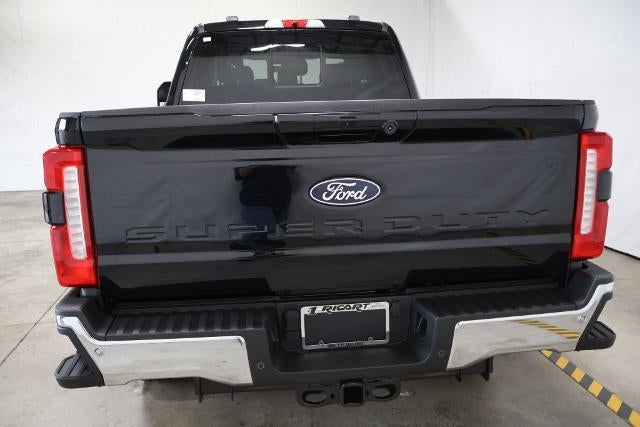 2027 Ford Super Duty F-350 SRW XLT