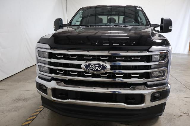 2027 Ford Super Duty F-350 SRW XLT