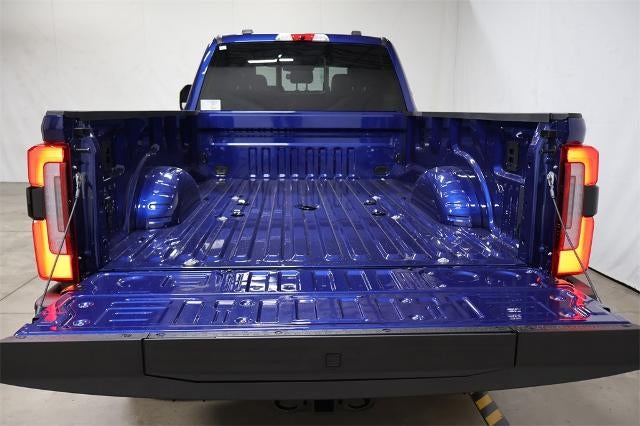 2026 Ford Super Duty F-350 SRW Platinum