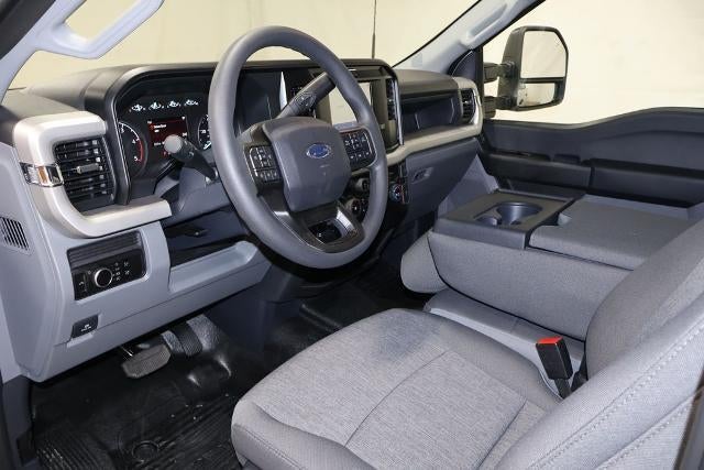 2026 Ford Super Duty F-350 SRW ® XL