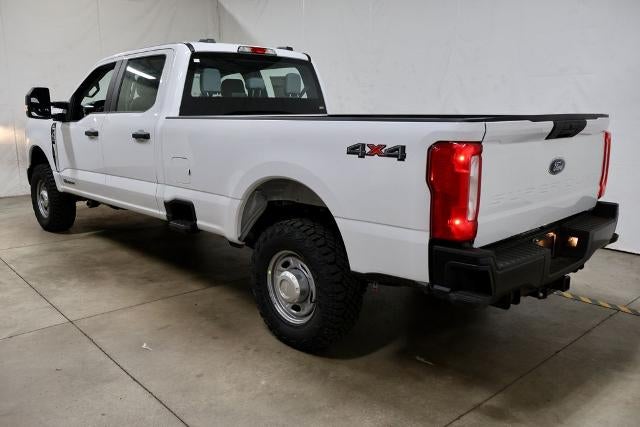 2026 Ford Super Duty F-350 SRW ® XL