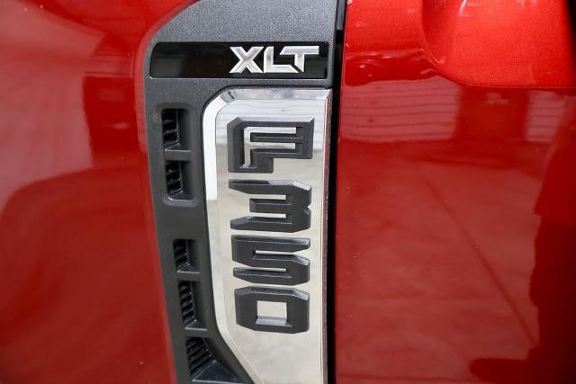 2026 Ford Super Duty F-350 SRW XLT