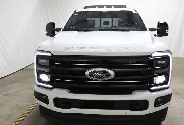 2025 Ford Super Duty F-350 SRW Platinum