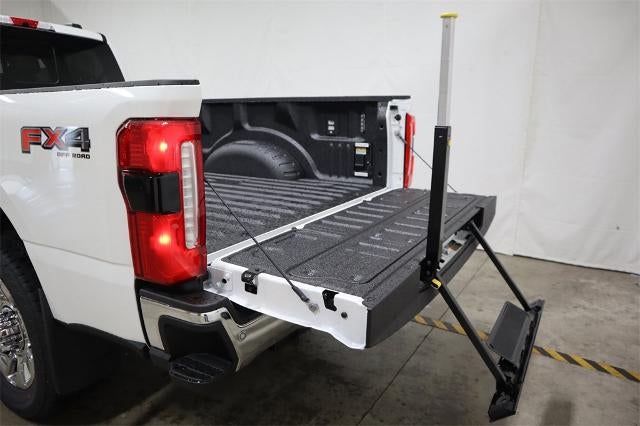 2024 Ford Super Duty F-350 SRW Lariat