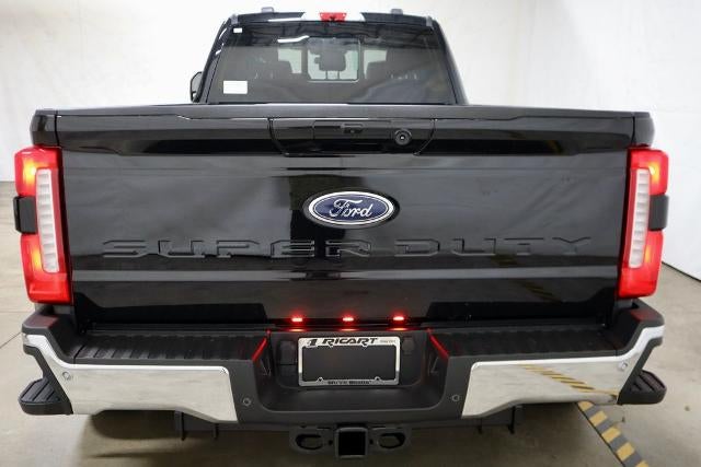 2026 Ford Super Duty F-350 DRW Lariat