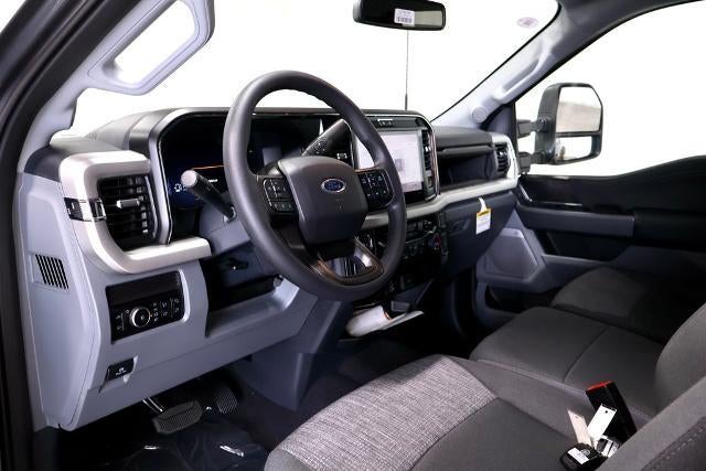 2026 Ford Super Duty F-350 DRW XLT