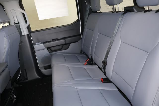 2027 Ford Super Duty F-350 DRW XL
