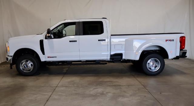 2027 Ford Super Duty F-350 DRW XL