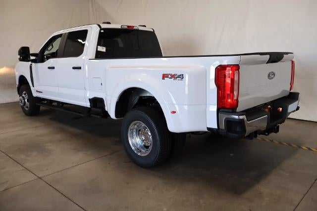2027 Ford Super Duty F-350 DRW XL
