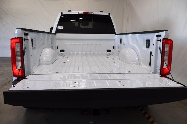 2027 Ford Super Duty F-350 DRW XL
