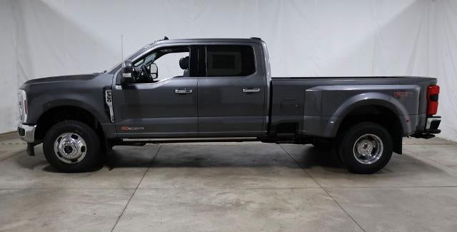 2026 Ford Super Duty F-350 DRW Lariat