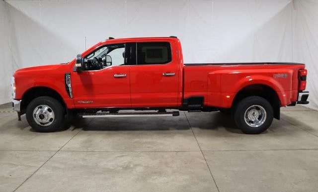 2026 Ford Super Duty F-350 DRW Lariat