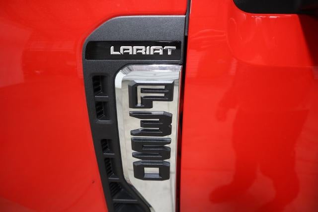 2026 Ford Super Duty F-350 DRW Lariat