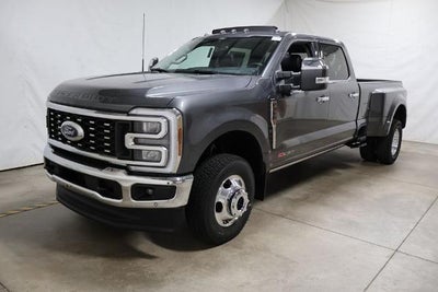 2026 Ford Super Duty F-350 DRW Lariat