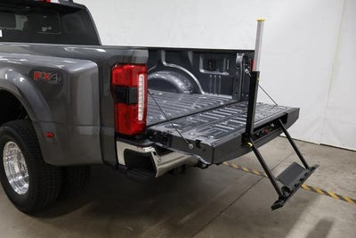 2026 Ford Super Duty F-350 DRW Lariat