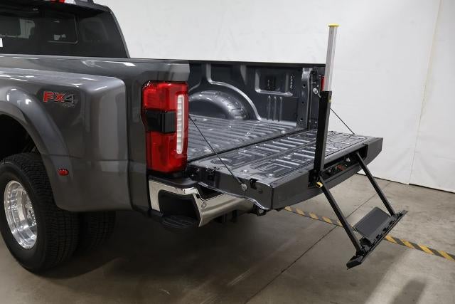 2026 Ford Super Duty F-350 DRW Lariat