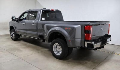2026 Ford Super Duty F-350 DRW Lariat