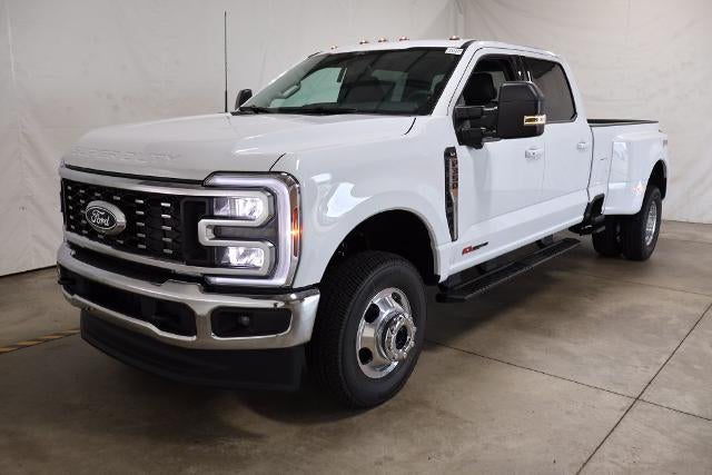 2027 Ford Super Duty F-350 DRW XLT