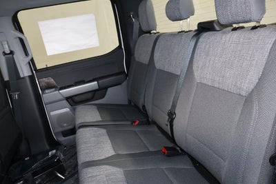 2027 Ford Super Duty F-350 DRW XLT