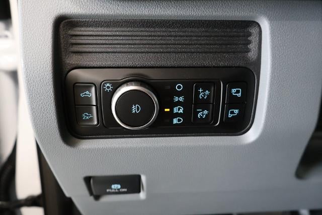2027 Ford Super Duty F-350 DRW XLT