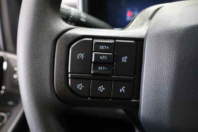 2027 Ford Super Duty F-350 DRW XLT