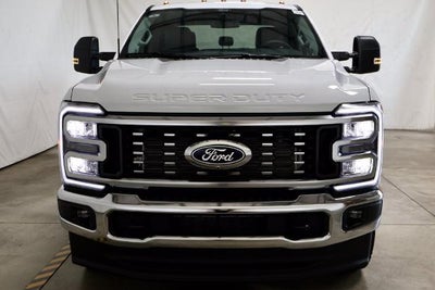 2027 Ford Super Duty F-350 DRW XLT