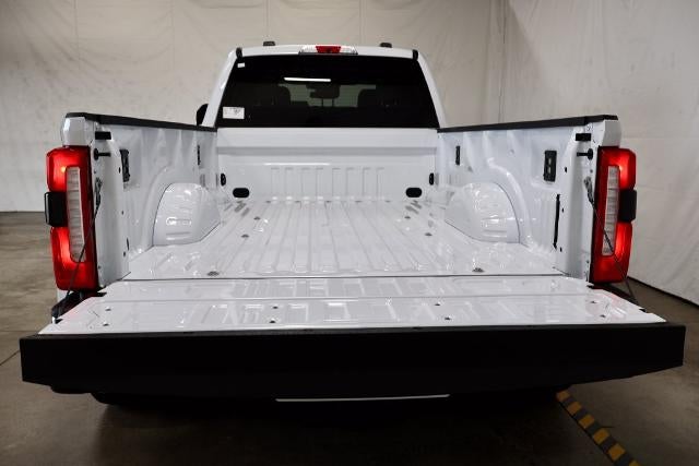 2027 Ford Super Duty F-350 DRW XLT
