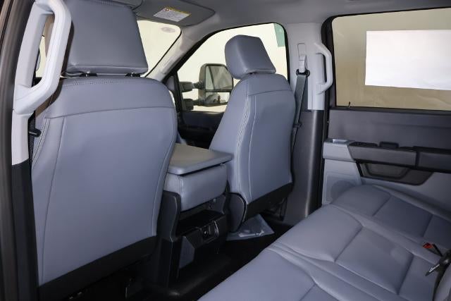 2027 Ford Super Duty F-350 DRW XL