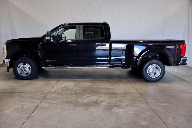 2027 Ford Super Duty F-350 DRW XL