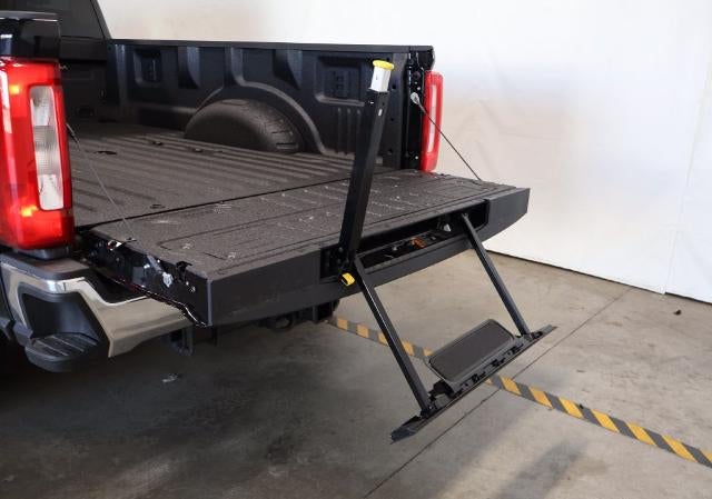 2027 Ford Super Duty F-350 DRW XL