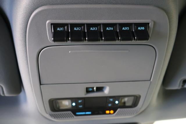 2027 Ford Super Duty F-350 DRW XL