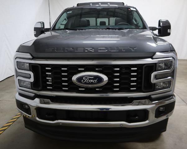 2026 Ford Super Duty F-350 DRW Lariat