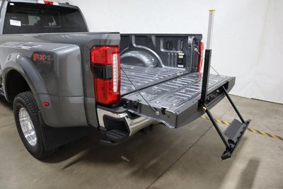 2026 Ford Super Duty F-350 DRW Lariat