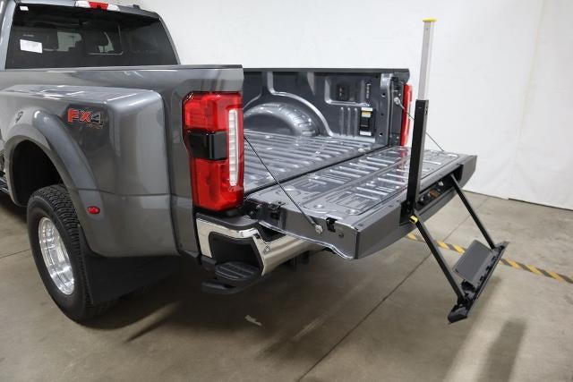 2026 Ford Super Duty F-350 DRW Lariat