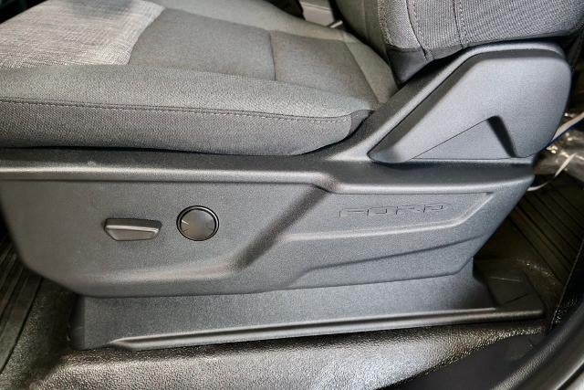 2027 Ford Super Duty F-350 DRW XLT
