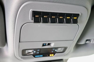 2027 Ford Super Duty F-350 DRW XLT