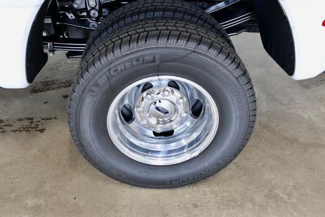2027 Ford Super Duty F-350 DRW XLT