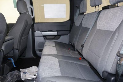 2027 Ford Super Duty F-350 DRW XLT