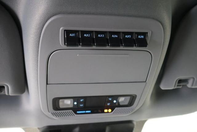 2027 Ford Super Duty F-350 DRW XLT
