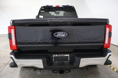 2027 Ford Super Duty F-350 DRW XLT