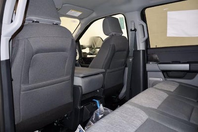 2027 Ford Super Duty F-350 DRW XLT