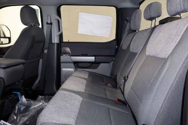 2027 Ford Super Duty F-350 DRW XLT